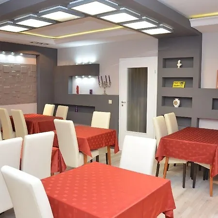 茨埃斯塔佩泽欧酒店