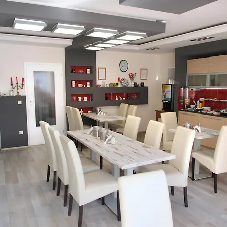 Szieszta Panzio 4*