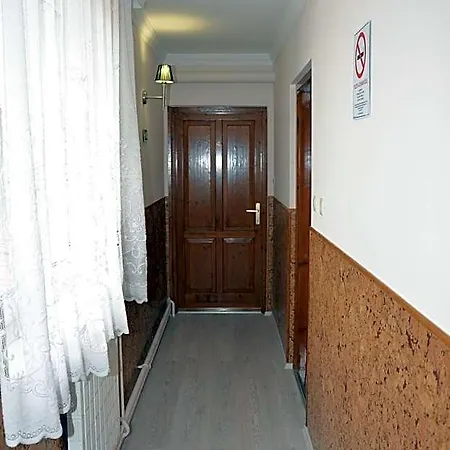 Bed & Breakfast Szieszta Panzio Sárvár