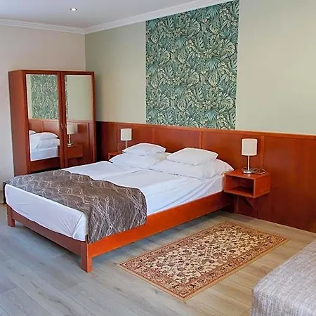 Szieszta Panzio 3*