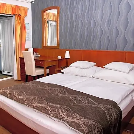 Szieszta Panzio 3* Sárvár