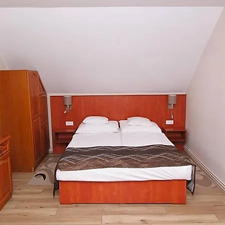 Szieszta Panzio Bed & Breakfast Sárvár