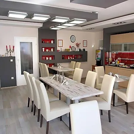Szieszta Panzio 3*