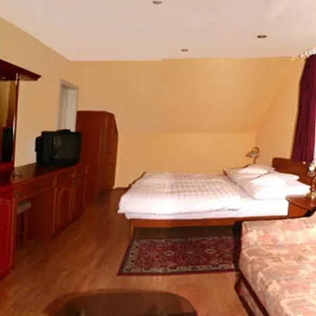 Szieszta Panzio Bed & Breakfast 3*