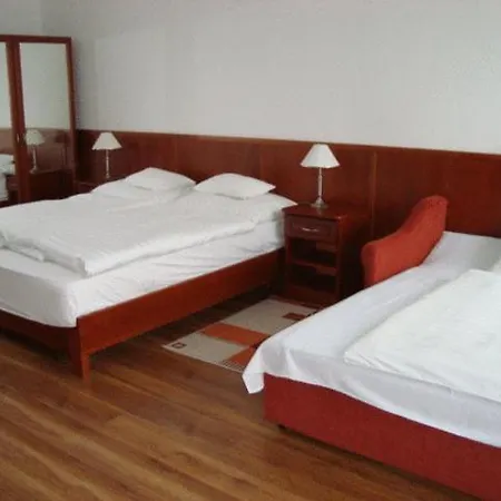 Szieszta Panzio Bed & Breakfast