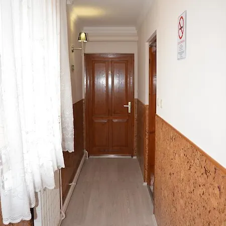 Szieszta Panzio 3*