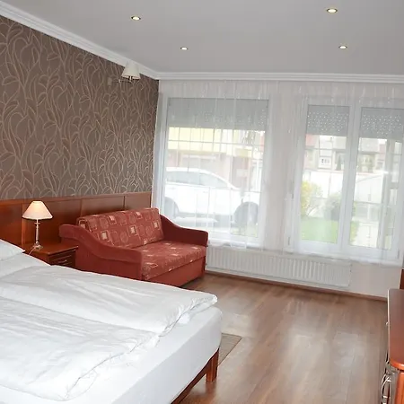 Bed & Breakfast Szieszta Panzio Sarvar