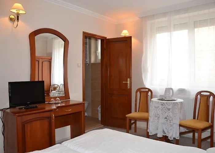 Szieszta Panzió Bed and breakfast