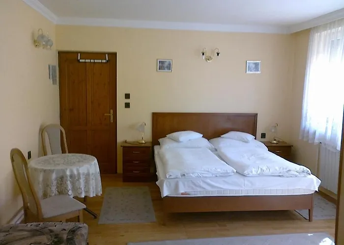 Szieszta Panzio 4*